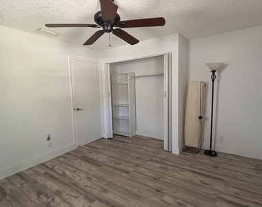 3054 S Oakland Forest Drive - Photo Thumbnail 22