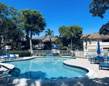 3054 S Oakland Forest Drive - Photo Thumbnail 30