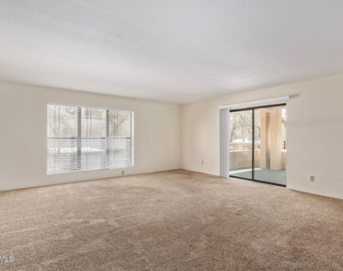 5136 N 31st Place - Photo Thumbnail 7