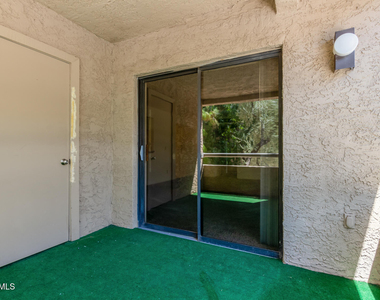 5136 N 31st Place - Photo Thumbnail 23