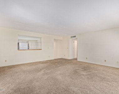 5136 N 31st Place - Photo Thumbnail 9