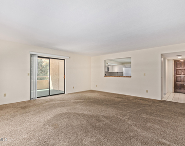 5136 N 31st Place - Photo Thumbnail 8