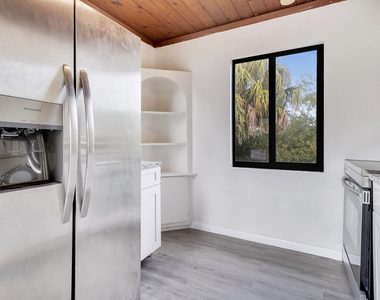 652 Hernando Street - Photo Thumbnail 5