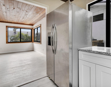 652 Hernando Street - Photo Thumbnail 6