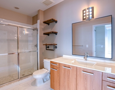 313 Ne 2nd Street - Photo Thumbnail 9