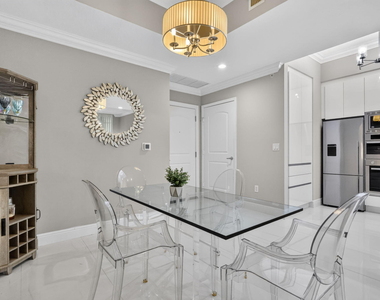 701 S Olive Avenue - Photo Thumbnail 7