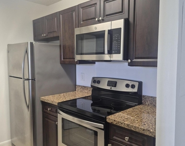 1739 Village Boulevard - Photo Thumbnail 13