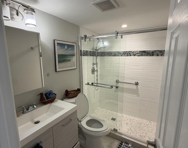 806 Nw 41st Court - Photo Thumbnail 16