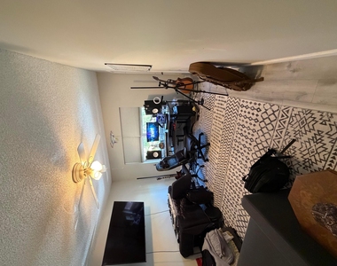 806 Nw 41st Court - Photo Thumbnail 25