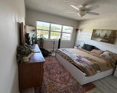 806 Nw 41st Court - Photo Thumbnail 31