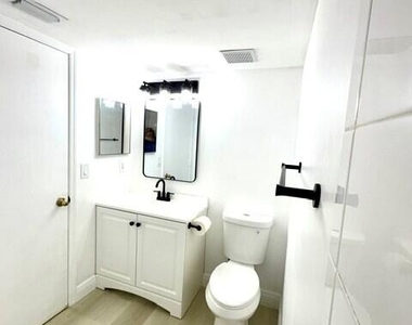 100 Crestwood Court N - Photo Thumbnail 34
