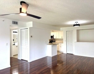 100 Crestwood Court N - Photo Thumbnail 26
