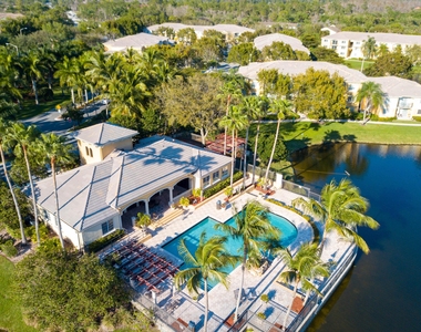 100 Crestwood Court N - Photo Thumbnail 42