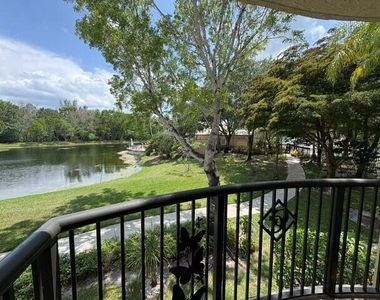 100 Crestwood Court N - Photo Thumbnail 50
