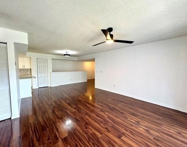 100 Crestwood Court N - Photo Thumbnail 27