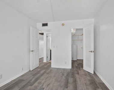3045 Cornwall C - Photo Thumbnail 45