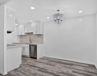 3045 Cornwall C - Photo Thumbnail 32