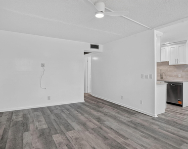 3045 Cornwall C - Photo Thumbnail 34