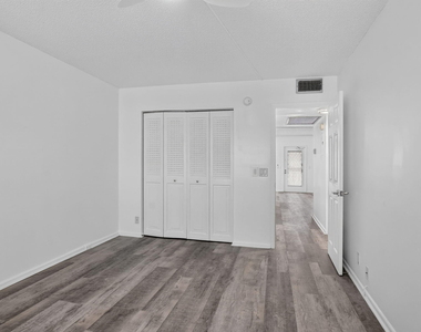 3045 Cornwall C - Photo Thumbnail 40