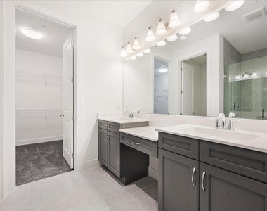 12546 Gross Pointe Drive - Photo Thumbnail 7