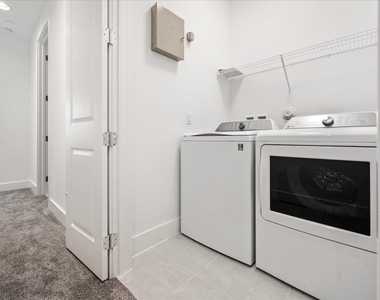12546 Gross Pointe Drive - Photo Thumbnail 17