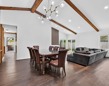 7813 Kenway Place W - Photo Thumbnail 14