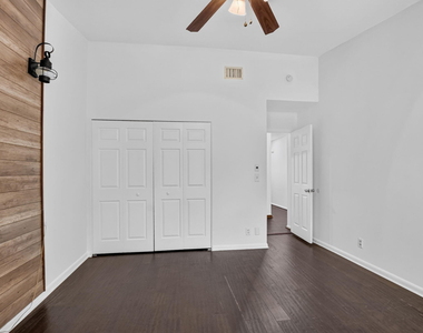 7813 Kenway Place W - Photo Thumbnail 25