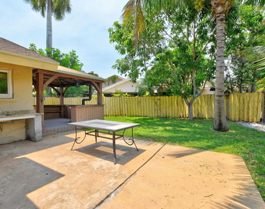 7813 Kenway Place W - Photo Thumbnail 36