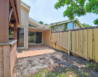 7813 Kenway Place W - Photo Thumbnail 43