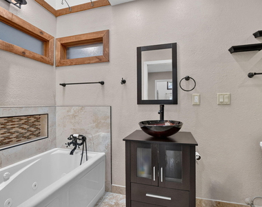 7813 Kenway Place W - Photo Thumbnail 33