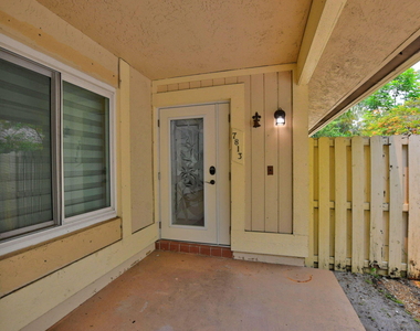 7813 Kenway Place W - Photo Thumbnail 5