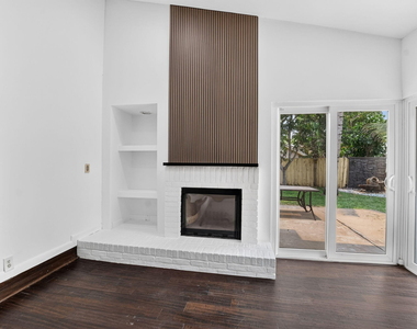 7813 Kenway Place W - Photo Thumbnail 12