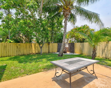7813 Kenway Place W - Photo Thumbnail 37