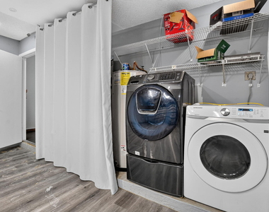7813 Kenway Place W - Photo Thumbnail 51