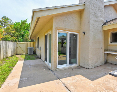 7813 Kenway Place W - Photo Thumbnail 35