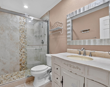 7813 Kenway Place W - Photo Thumbnail 22