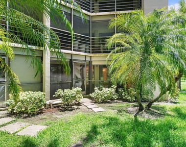 5800 Camino Del Sol - Photo Thumbnail 23