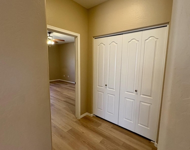 8234 W Salter - Photo Thumbnail 13