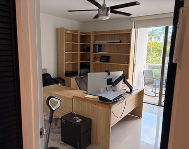 3625 N Country Club Drive - Photo Thumbnail 8