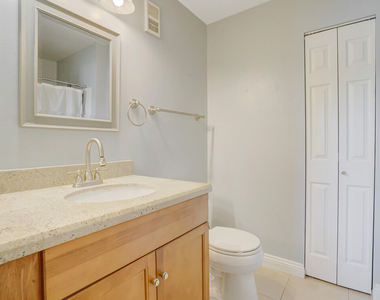 4855 Via Palm Lakes - Photo Thumbnail 16