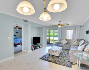 4855 Via Palm Lakes - Photo Thumbnail 8