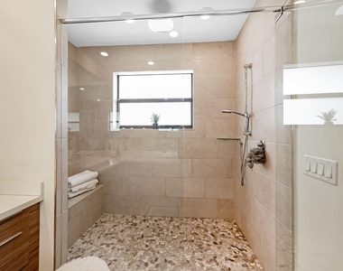 15451 Nw 88th Avenue - Photo Thumbnail 17