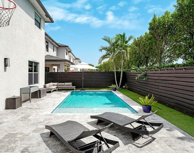 15451 Nw 88th Avenue - Photo Thumbnail 31
