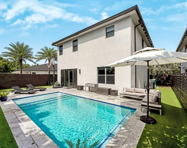 15451 Nw 88th Avenue - Photo Thumbnail 28