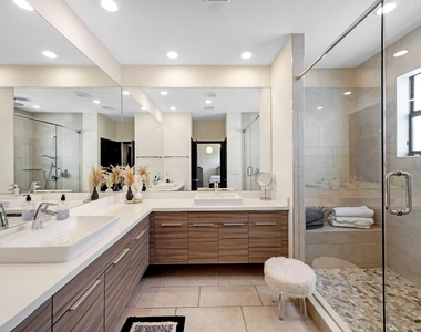 15451 Nw 88th Avenue - Photo Thumbnail 16
