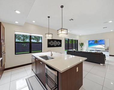 15451 Nw 88th Avenue - Photo Thumbnail 5
