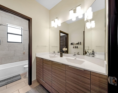 15451 Nw 88th Avenue - Photo Thumbnail 20
