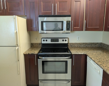 7943 Nw 41st Court - Photo Thumbnail 2