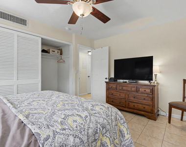 2455 Ne 51st Street - Photo Thumbnail 14
