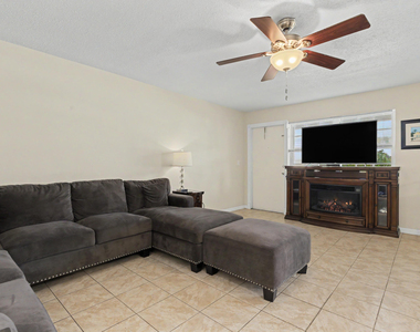 2455 Ne 51st Street - Photo Thumbnail 9